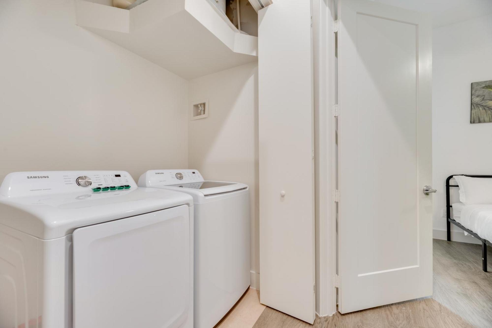 Snazzy Loft Style 2Br I Gym I Parking I Workspace ดัลลัส ภายนอก รูปภาพ