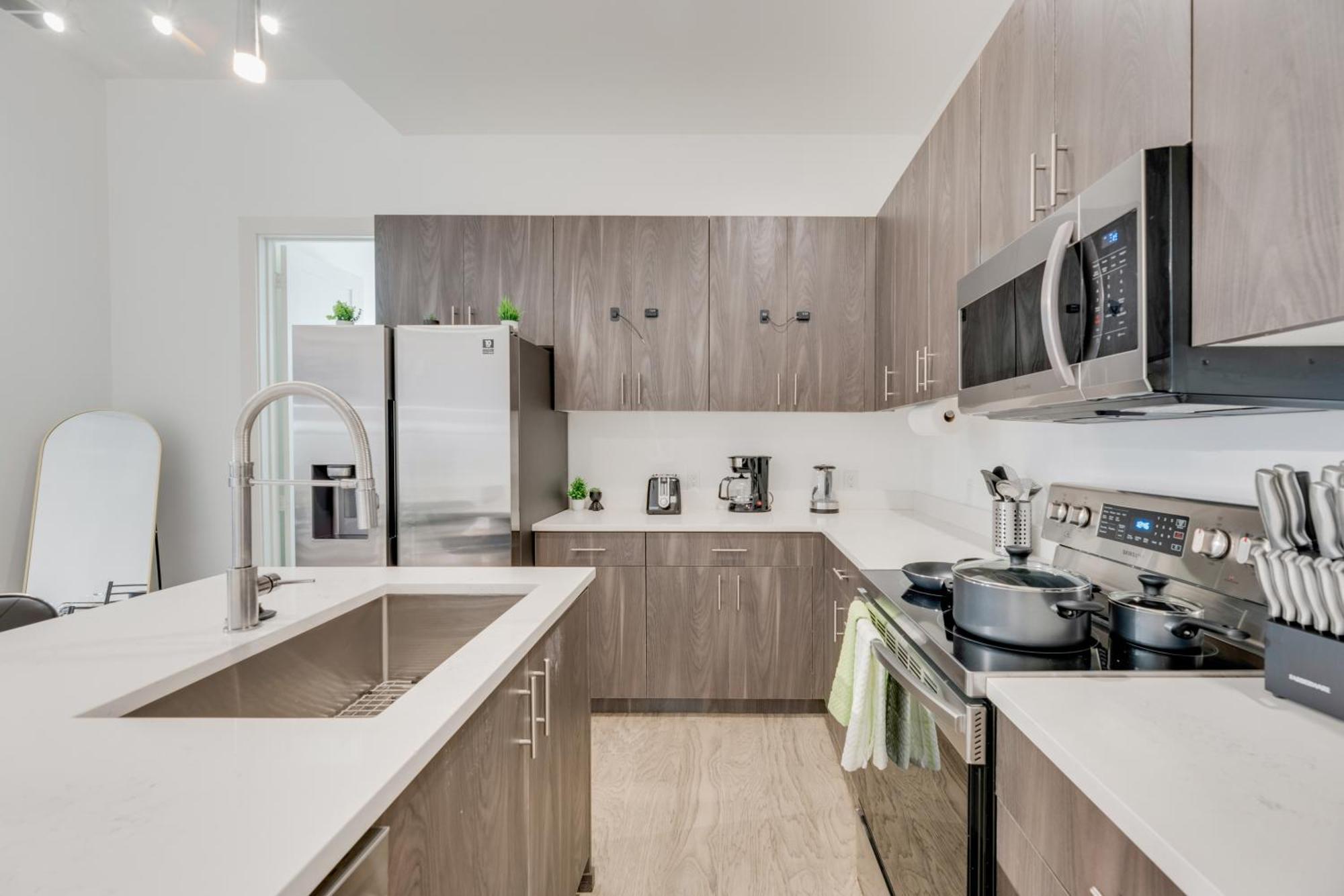 Snazzy Loft Style 2Br I Gym I Parking I Workspace ดัลลัส ภายนอก รูปภาพ